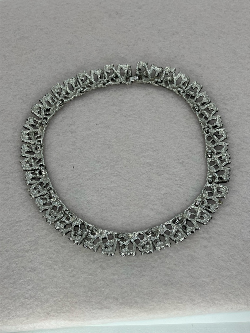 Vtg D’orlan Brutalist Abstract Modernist Blue Stone Silver Tone Collar Necklace - Picture 6 of 15